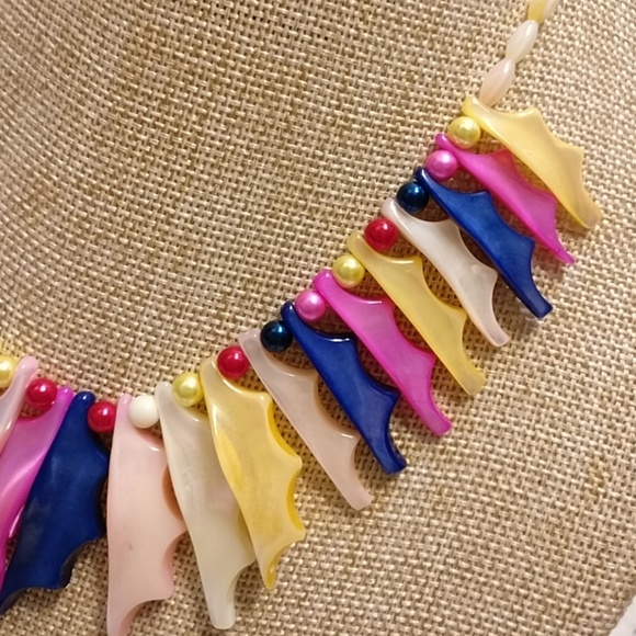 Vintage Unique Mermaid Style Mother Pearl Necklace - Picture 6 of 8